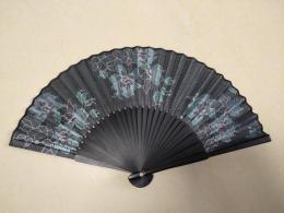 シルク扇子 うさぎと桜 婦人用柄の商品画像