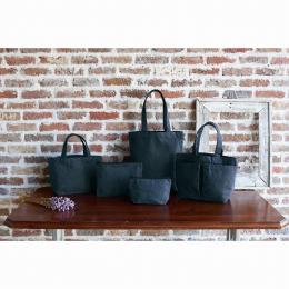 スフィア・リサイクルデニムポーチの商品画像