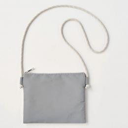 リフレクターサコッシュ グレーの商品画像