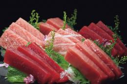 神奈川「三浦三崎」天然本まぐろ・目鉢まぐろ食べ比べセットの商品画像