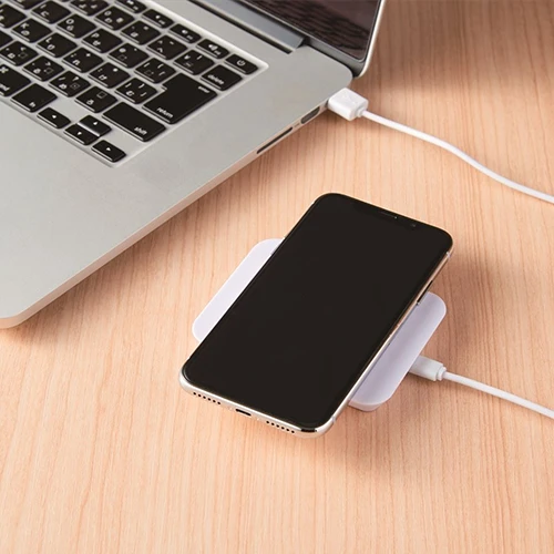 ワイヤレスチャージャー